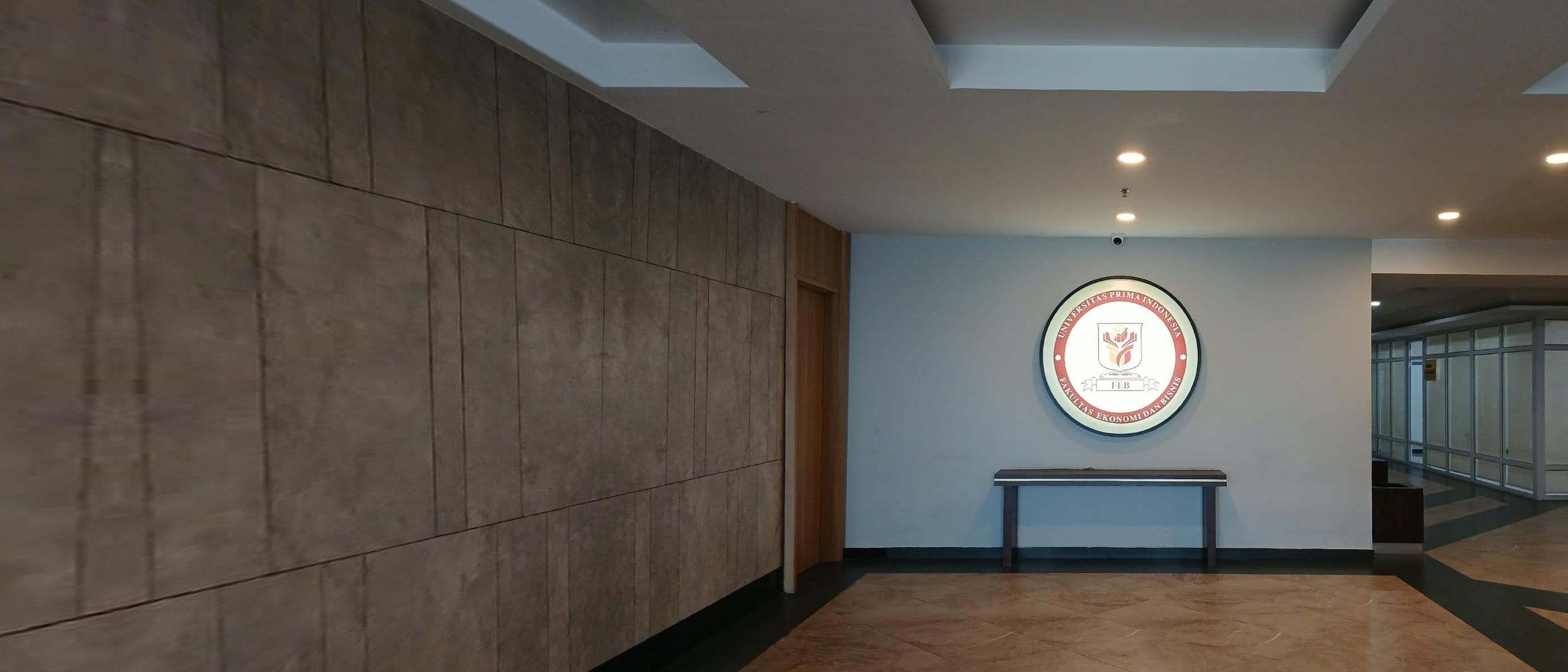 经济与商业 学院